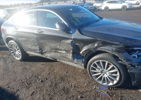 2020 Mercedes-Benz Glc 300 Coupe 4Matic z USA, uszkodzony, nr VIN WDC0J8EB0LF675056